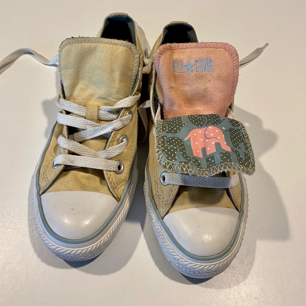 Woman’s Converse Sneakers- double tongue